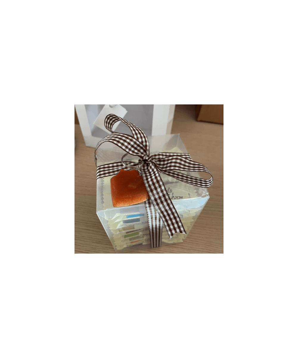 Confezione trasparente - 36 pezzi Baci Assortiti
